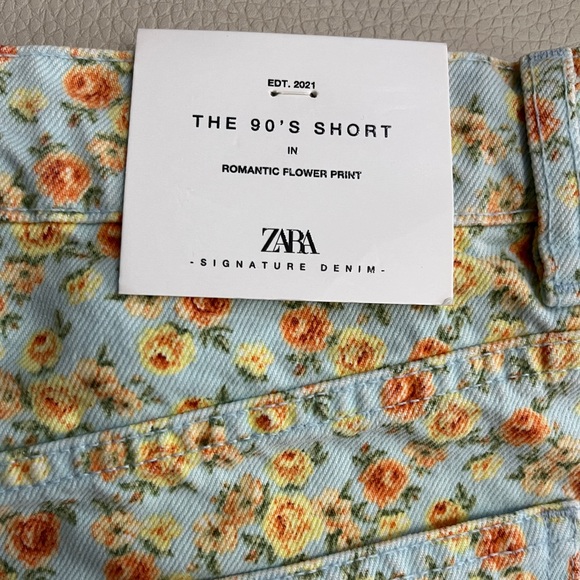 NWT - Zara Women’s Floral Print Raw Hem High Waist Denim Short - Size 10 - Picture 7 of 9